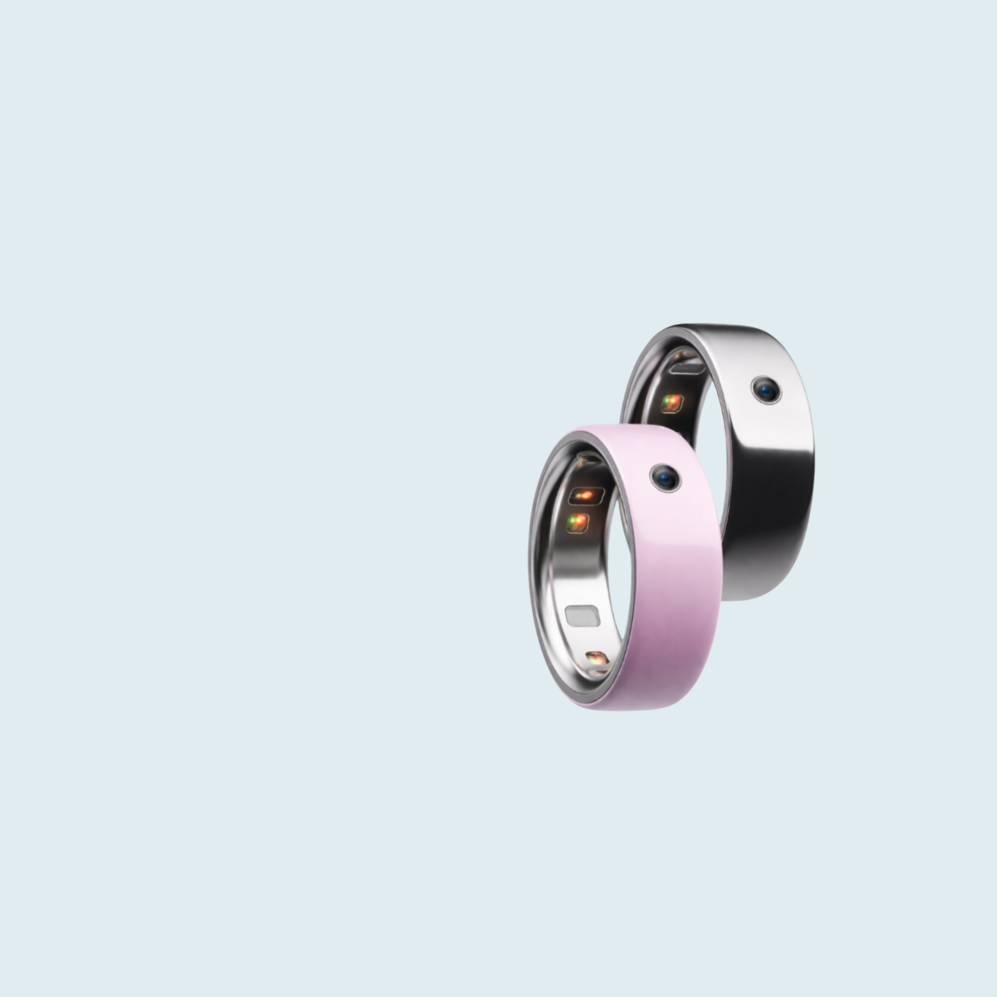 Gold finish Oura Ring 4 and Silver finish Oura Ring 4